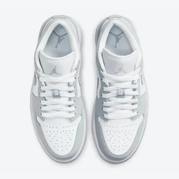 Air Jordan 1 Wolf Grey - Image 3