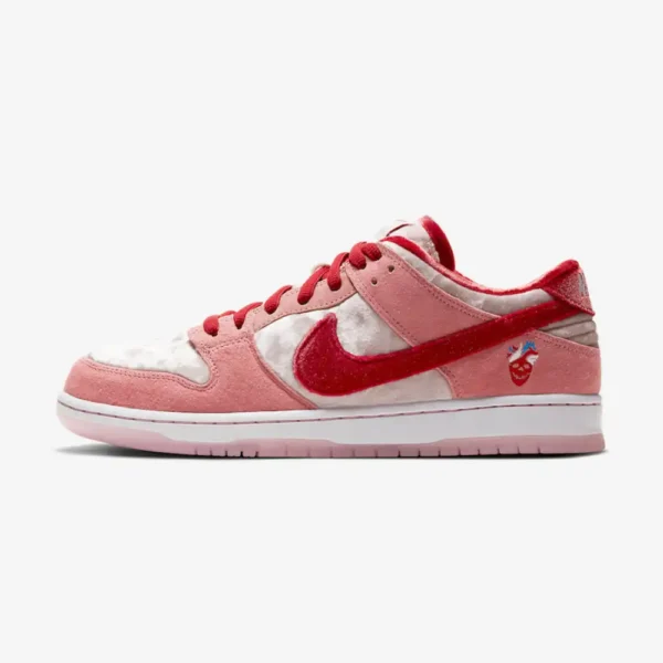 Nike SB Dunk Low Strangelove